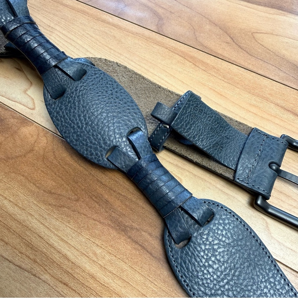 Women’s Grey Leather Belt